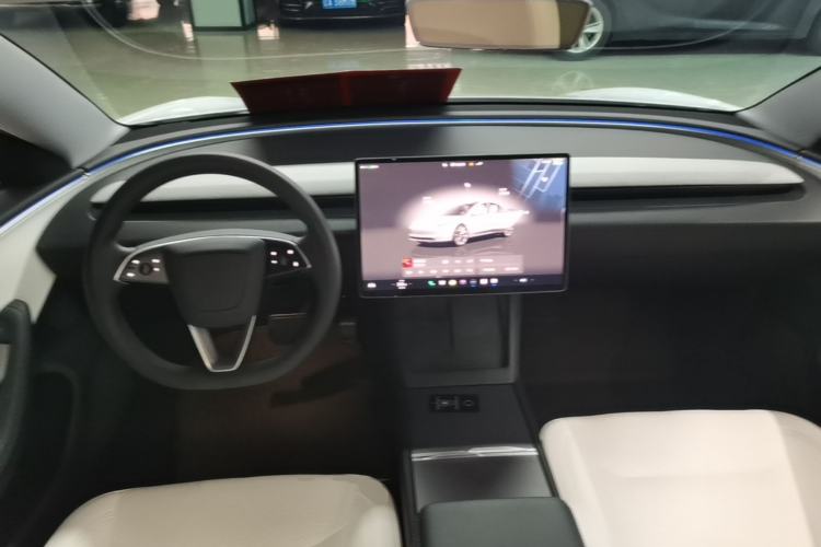 Used Tesla Model 3 2023 Long-Range All-Wheel-Drive Version Center Console