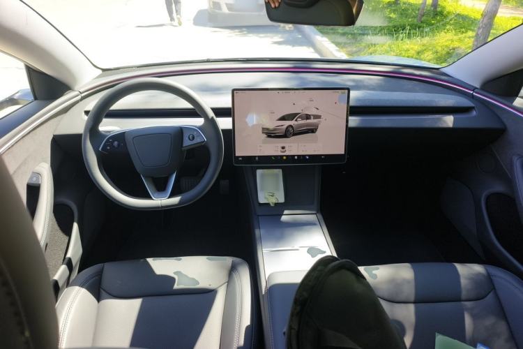 Used Tesla Model 3 2023 Long-Range All-Wheel-Drive Version Center Console