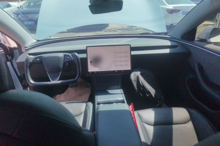 Used Tesla Model 3 2023 Rear-Wheel-Drive Version Center Console