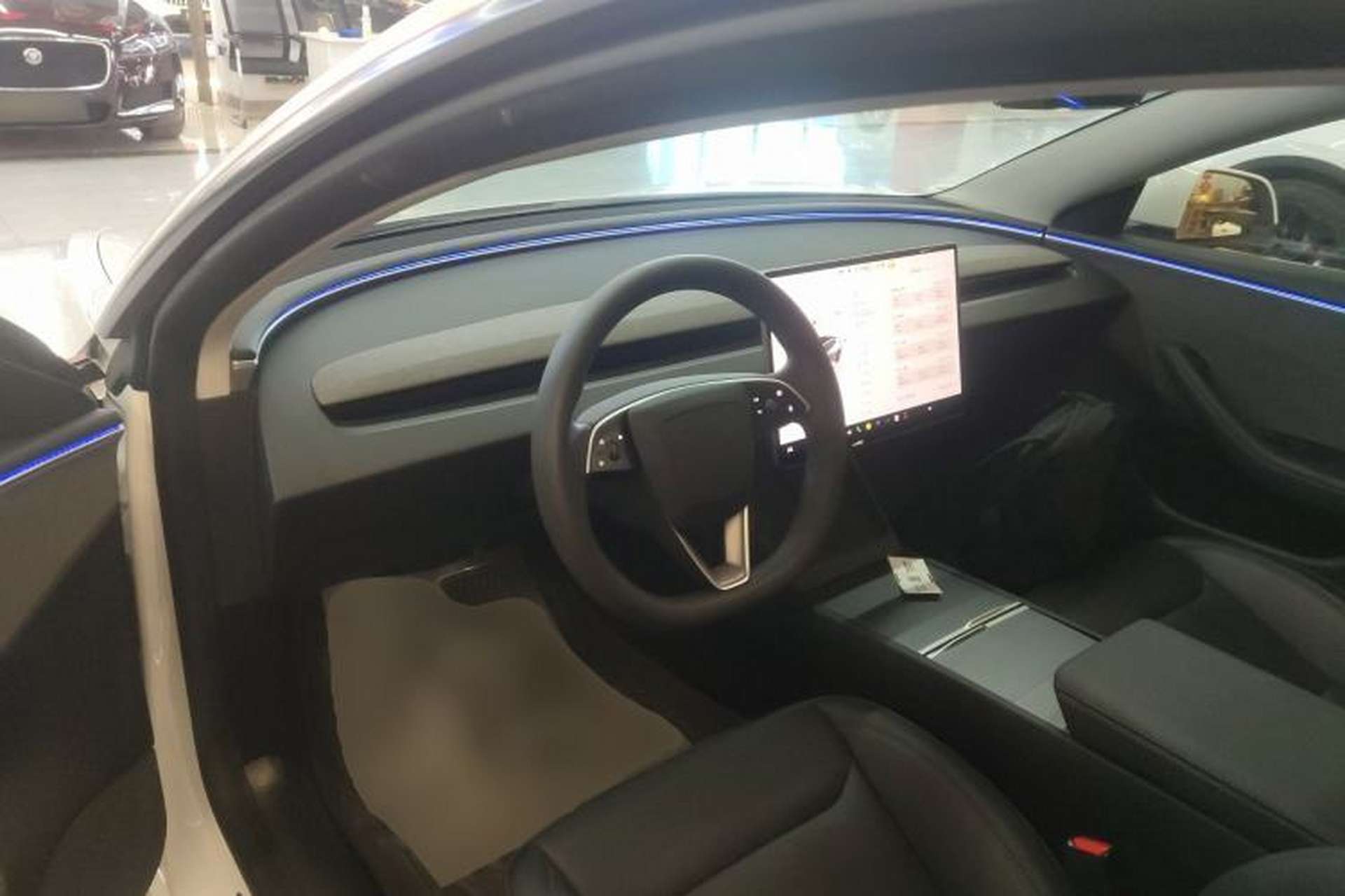 Used Tesla Model 3 2023 Rear-Wheel-Drive Version Center Console