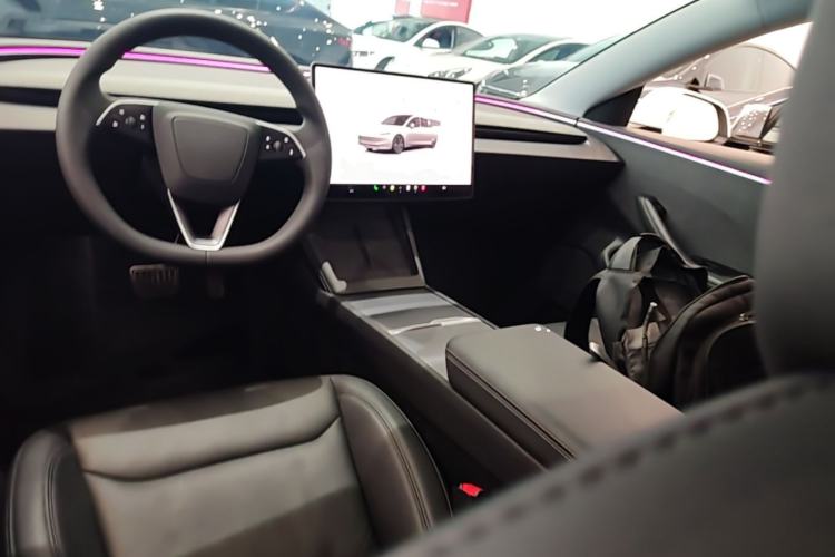 Used Tesla Model 3 2023 Rear-Wheel-Drive Version Center Console