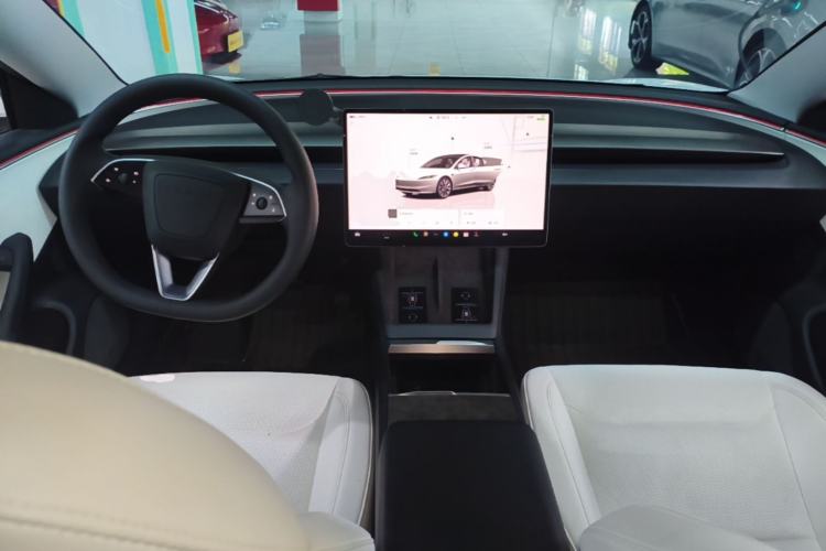 Used Tesla Model 3 2023 Long-Range All-Wheel-Drive Version Center Console