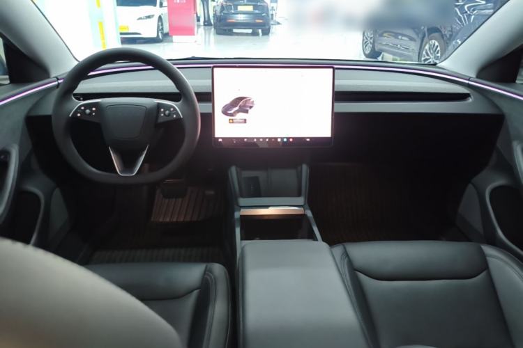 Used Tesla Model 3 2023 Long-Range All-Wheel-Drive Version Center Console