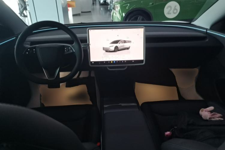 Used Tesla Model 3 2023 Long-Range All-Wheel-Drive Version Center Console