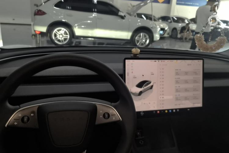 Used Tesla Model 3 2023 Rear-Wheel-Drive Version Center Console