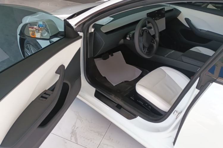 Used Tesla Model 3 2023 Rear-Wheel-Drive Version Driver Seat