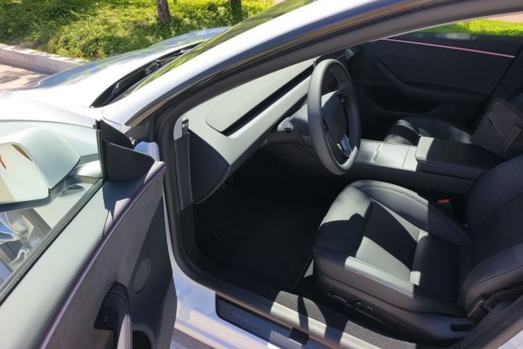 Used Tesla Model 3 2023 Long-Range All-Wheel-Drive Version Driver Seat