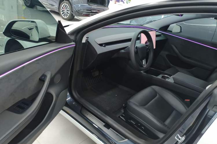 Used Tesla Model 3 2023 Long-Range All-Wheel-Drive Version Driver Seat