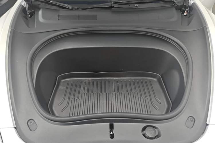 Used Tesla Model 3 2023 Long-Range All-Wheel-Drive Version Engine Bay