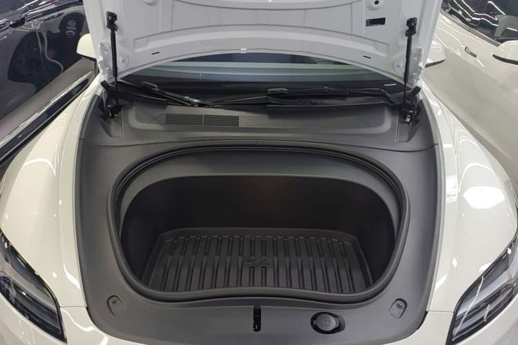 Used Tesla Model 3 2023 Rear-Wheel-Drive Version Engine Bay