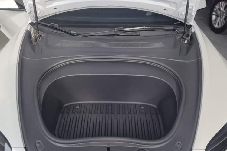 Used Tesla Model 3 2023 Rear-Wheel-Drive Version Engine Bay