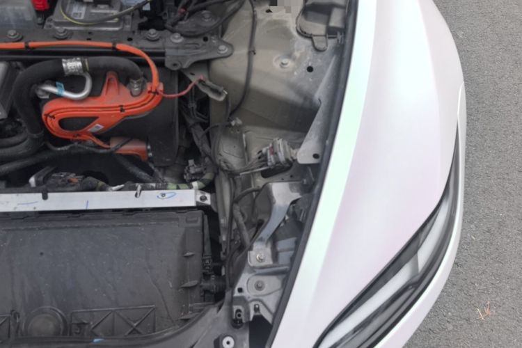Used Tesla Model 3 2023 Rear-Wheel-Drive Version Engine Bay Left