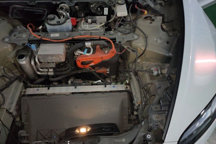 Used Tesla Model 3 2023 Rear-Wheel-Drive Version Engine Bay Left