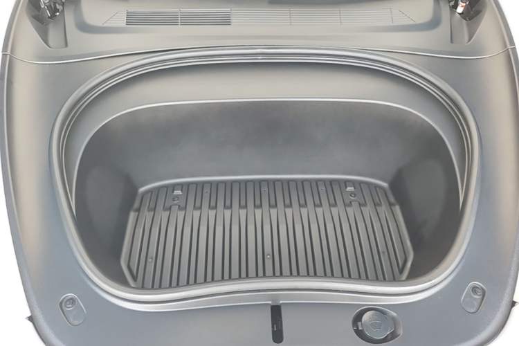 Used Tesla Model 3 2023 Rear-Wheel-Drive Version Engine Bay