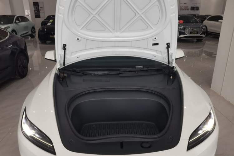 Used Tesla Model 3 2023 Rear-Wheel-Drive Version Engine Bay