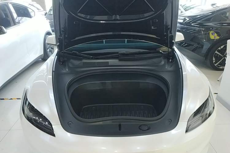 Used Tesla Model 3 2023 Rear-Wheel-Drive Version Engine Bay
