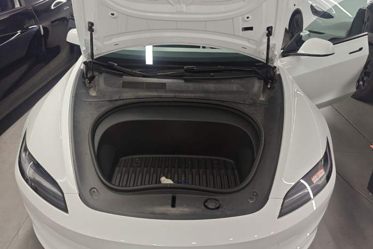 Used Tesla Model 3 2023 Rear-Wheel-Drive Version Engine Bay