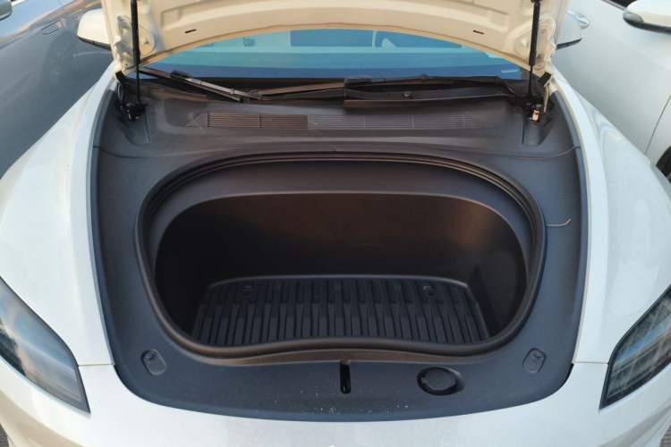 Used Tesla Model 3 2023 Rear-Wheel-Drive Version Engine Bay
