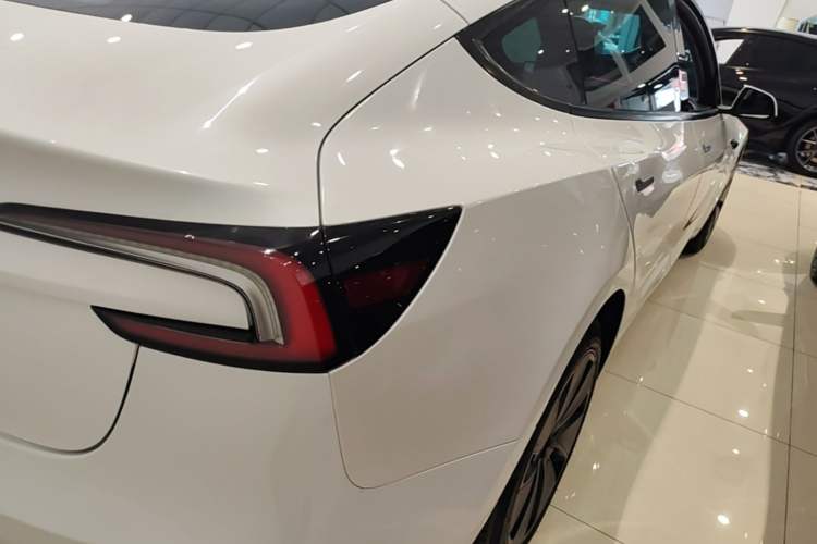 Used Tesla Model 3 2023 Rear-Wheel-Drive Version Exterior 1