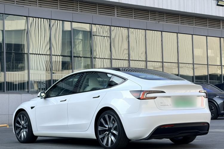 Used Tesla Model 3 2023 Rear-Wheel-Drive Version Exterior 1
