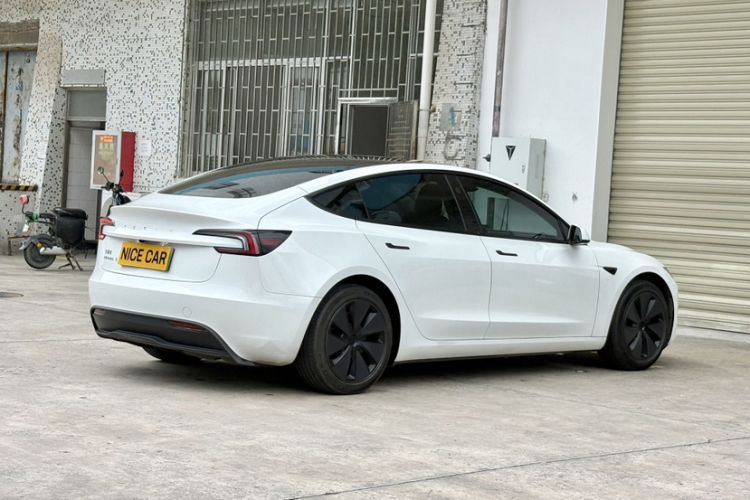 Used Tesla Model 3 2023 Rear-Wheel-Drive Version Exterior 2