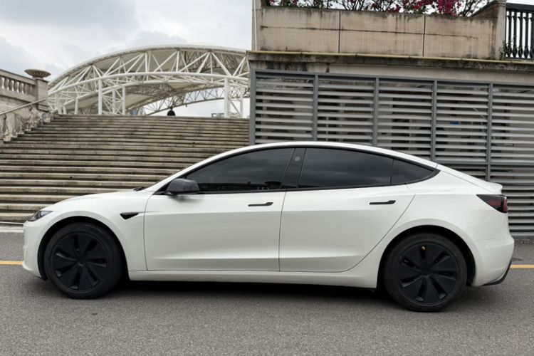 Used Tesla Model 3 2023 Rear-Wheel-Drive Version Exterior 2