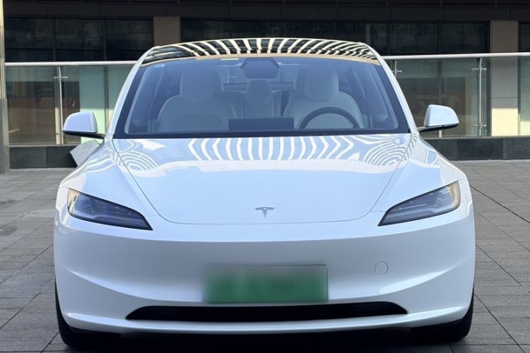 Used Tesla Model 3 2023 Rear-Wheel-Drive Version Exterior 2