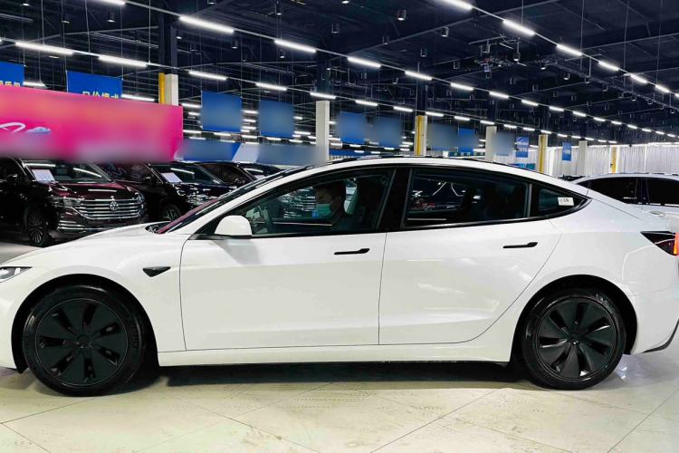 Used Tesla Model 3 2023 Rear-Wheel-Drive Version Exterior 3