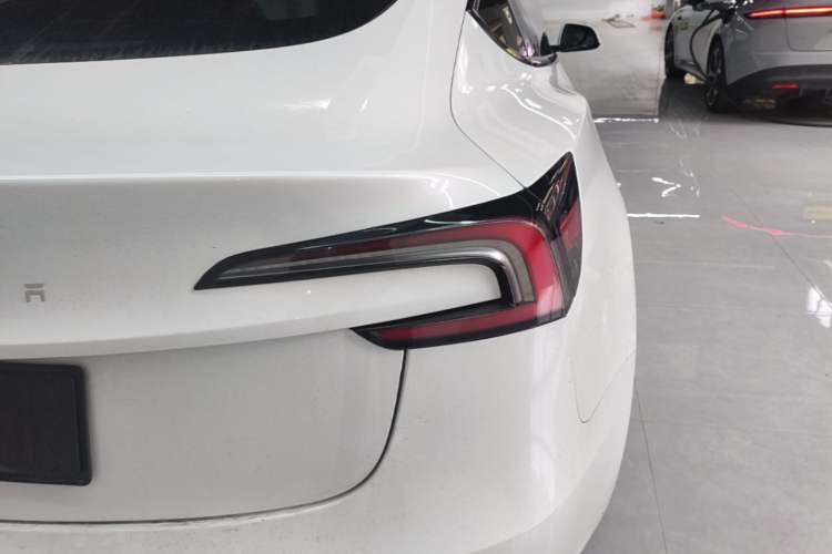 Used Tesla Model 3 2023 Long-Range All-Wheel-Drive Version Exterior 3