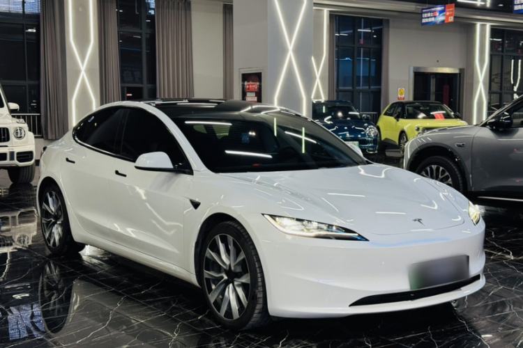 Used Tesla Model 3 2023 Long-Range All-Wheel-Drive Version Exterior 3