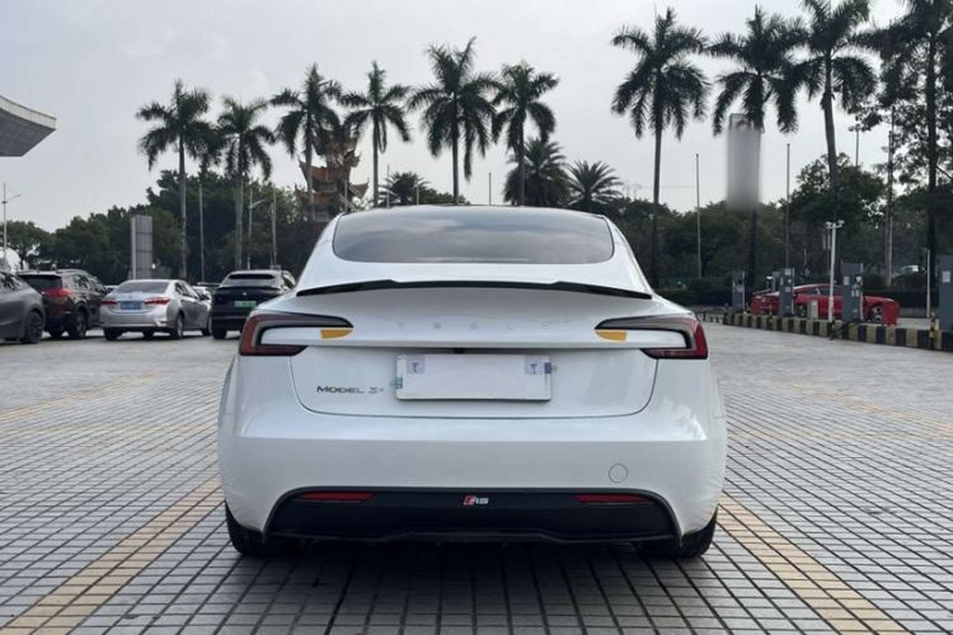 Used Tesla Model 3 2023 Long-Range All-Wheel-Drive Version Exterior 4