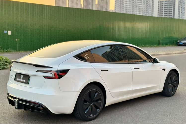 Used Tesla Model 3 2023 Rear-Wheel-Drive Version Exterior 4