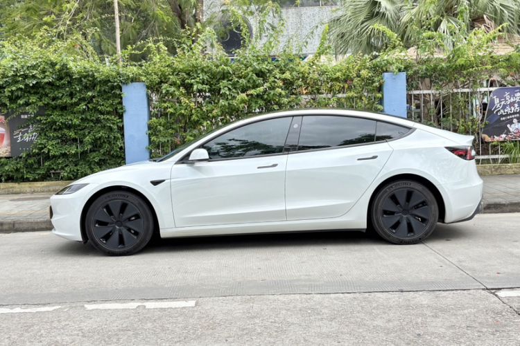 Used Tesla Model 3 2023 Rear-Wheel-Drive Version Exterior 4