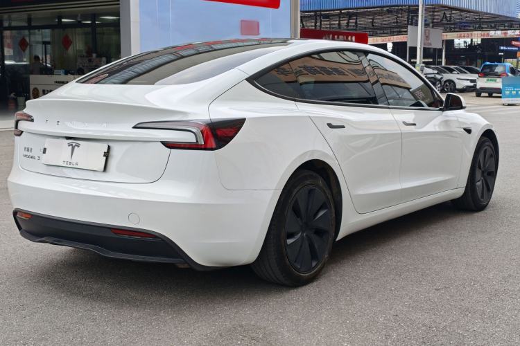 Used Tesla Model 3 2023 Rear-Wheel-Drive Version Exterior 4