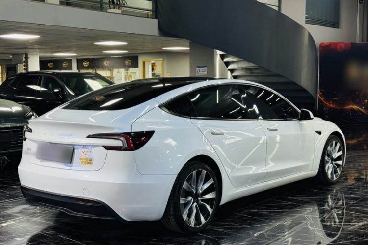 Used Tesla Model 3 2023 Long-Range All-Wheel-Drive Version Exterior 4