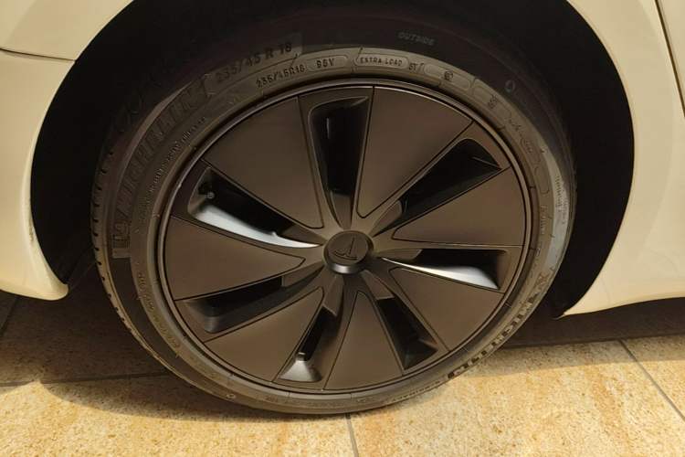 Used Tesla Model 3 2023 Rear-Wheel-Drive Version Exterior 5
