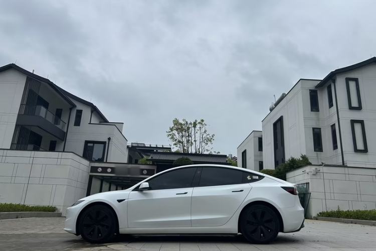 Used Tesla Model 3 2023 Rear-Wheel-Drive Version Exterior 6