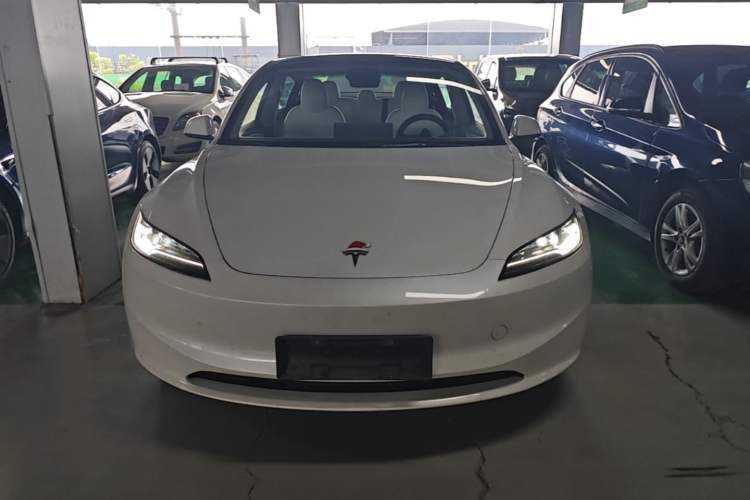 Used Tesla Model 3 2023 Rear-Wheel-Drive Version Front