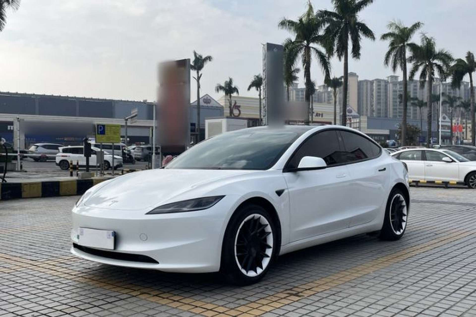 Used Tesla Model 3 2023 Long-Range All-Wheel-Drive Version Front Left 45 Deg
