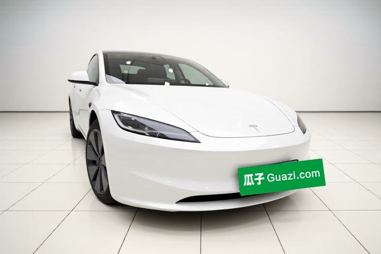 Used Tesla Model 3 2023 Rear-Wheel-Drive Version Front Right 45 Deg