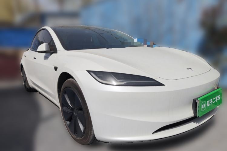 Used Tesla Model 3 2023 Rear-Wheel-Drive Version Front Right 45 Deg