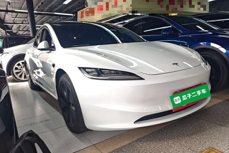 Used Tesla Model 3 2023 Rear-Wheel-Drive Version Front Right 45 Deg