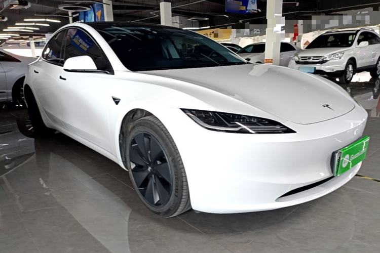 Used Tesla Model 3 2023 Rear-Wheel-Drive Version Front Right 45 Deg