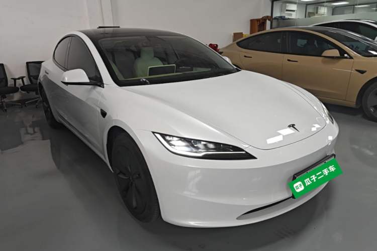 Used Tesla Model 3 2023 Long-Range All-Wheel-Drive Version Front Right 45 Deg