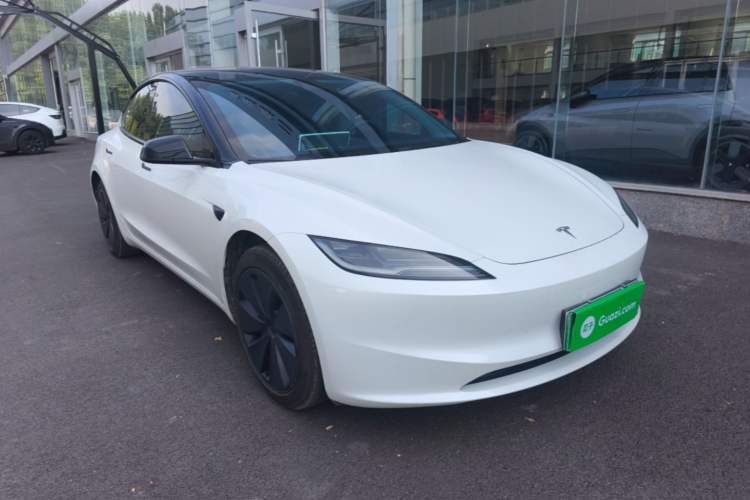 Used Tesla Model 3 2023 Rear-Wheel-Drive Version Front Right 45 Deg