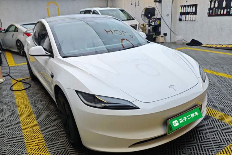 Used Tesla Model 3 2023 Rear-Wheel-Drive Version Front Right 45 Deg