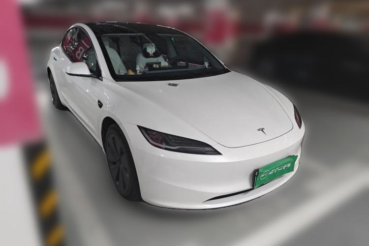 Used Tesla Model 3 2023 Rear-Wheel-Drive Version Front Right 45 Deg