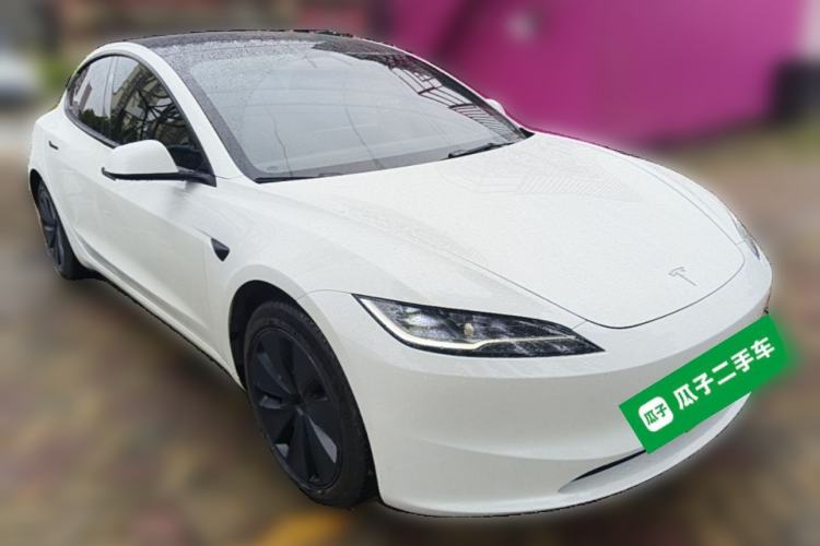 Used Tesla Model 3 2023 Rear-Wheel-Drive Version Front Right 45 Deg