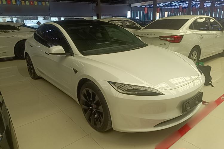 Used Tesla Model 3 2023 Long-Range All-Wheel-Drive Version Front Right 45 Deg