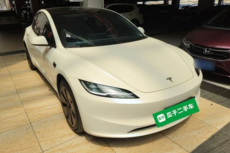Used Tesla Model 3 2023 Rear-Wheel-Drive Version Front Right 45 Deg